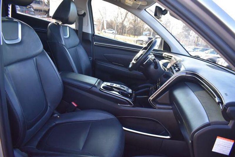Used 2022 Hyundai Tucson Hybrid LimitedImage 15