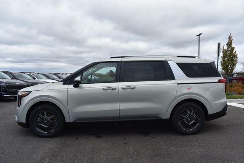 New 2026 Kia Carnival Hybrid EXImage 7