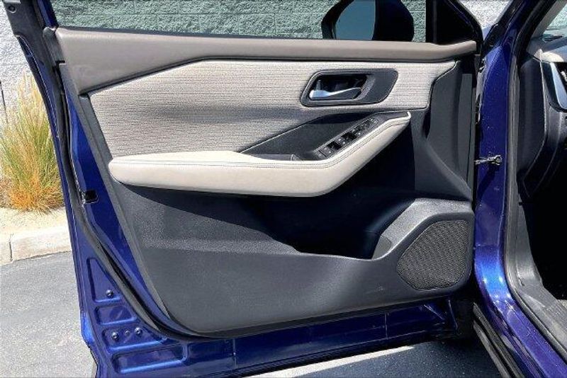 Used 2023 Nissan Rogue SVImage 22