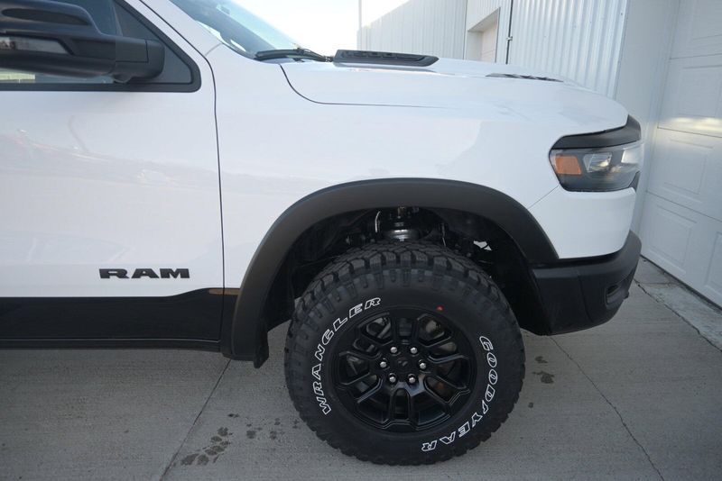 2025 RAM 1500 RebelImage 18