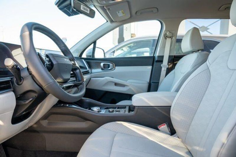 New 2026 Kia Sorento Hybrid EXImage 10