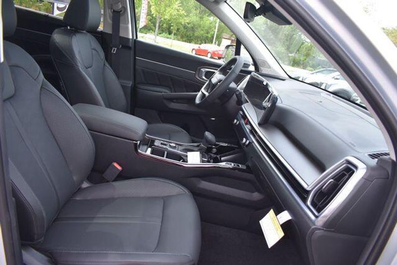 New 2026 Kia Sorento SXImage 16