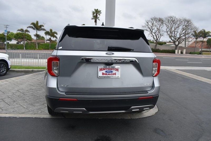 Used 2023 Ford Explorer XLTImage 7