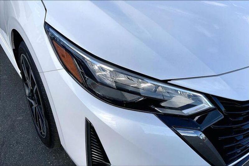 Used 2024 Nissan Sentra SRImage 27