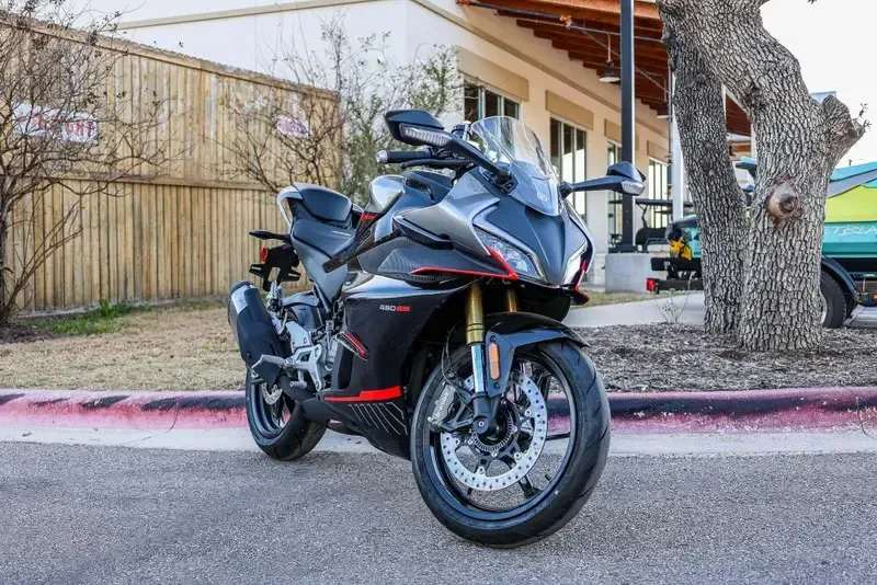 2025 CFMOTO 450SS ZIRCON BLACK 