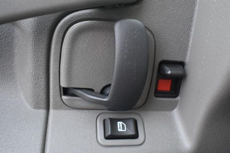 New 2025 Chevrolet Express 3500 Work VanImage 18