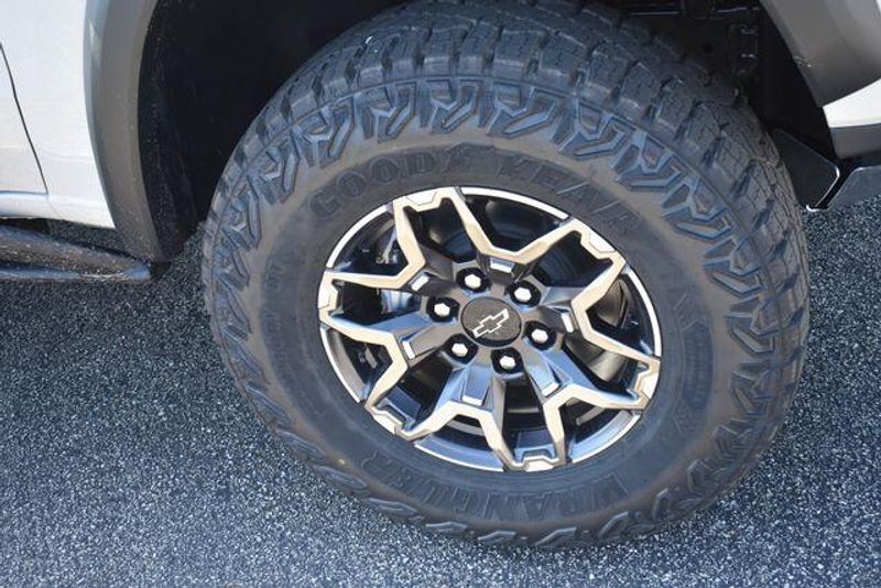 New 2026 Chevrolet Colorado ZR2Image 12
