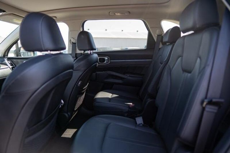 Used 2022 Kia Sorento SXImage 13