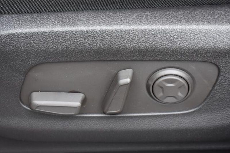 New 2026 Kia Carnival EXImage 23