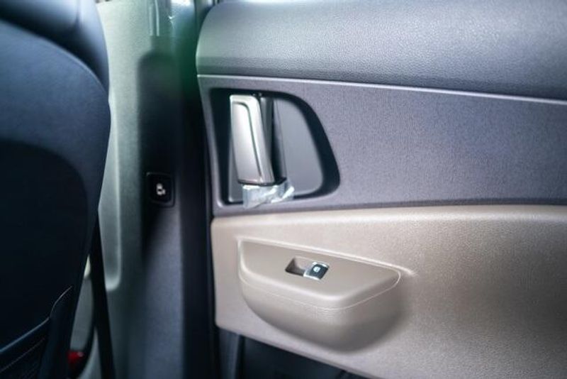 New 2026 Kia Carnival EXImage 17