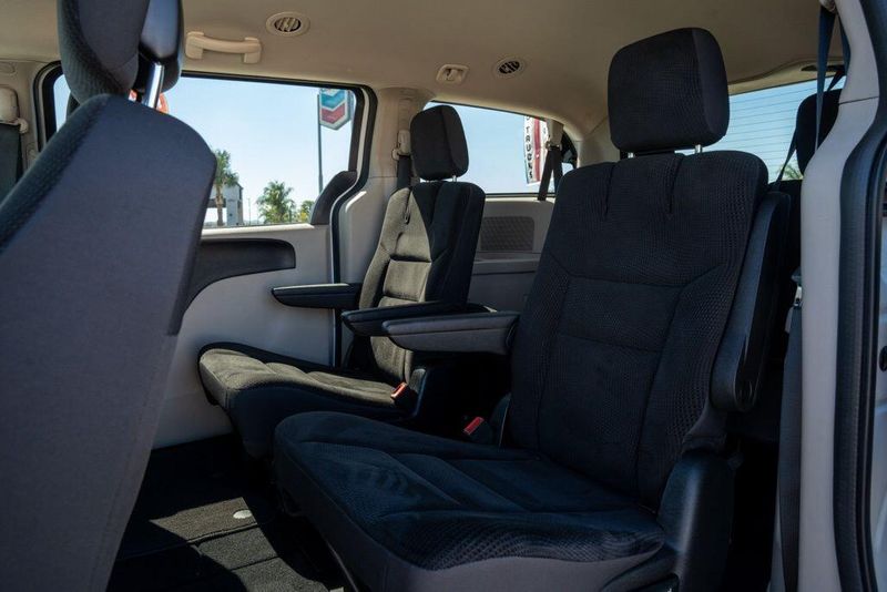 Used 2018 Dodge Grand Caravan SEImage 15