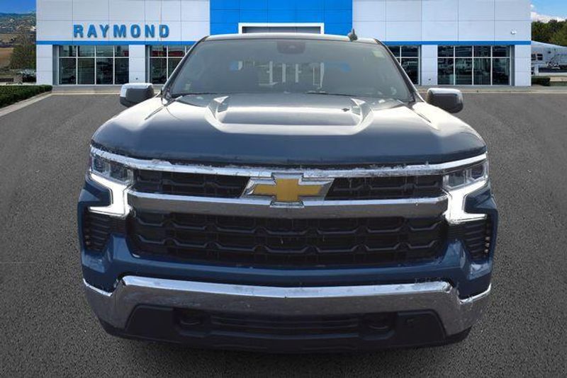Used 2024 Chevrolet Silverado 1500 LTImage 9