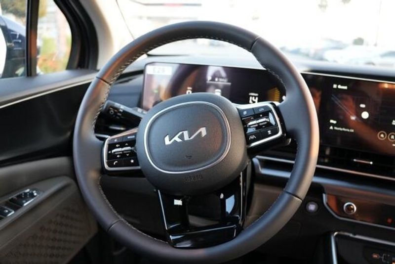 New 2026 Kia Carnival Hybrid LXSImage 14