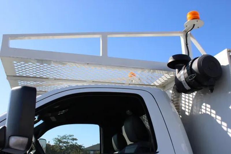2022 RAM 5500 Chassis Tradesman Regular Cab Belco BodyImage 19