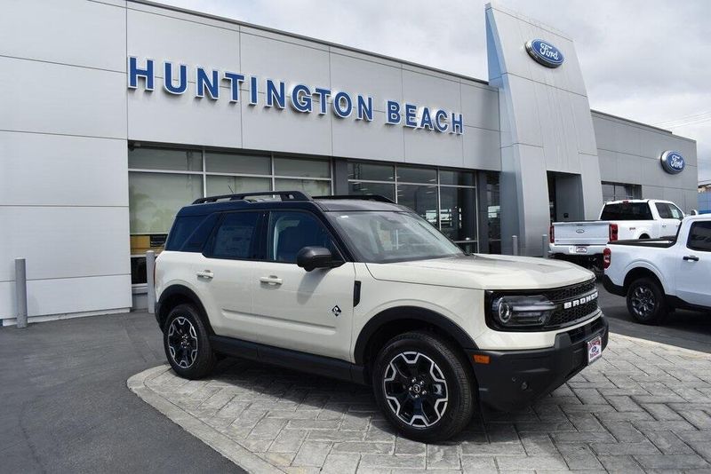 2025 Ford Bronco Sport Outer BanksImage 1