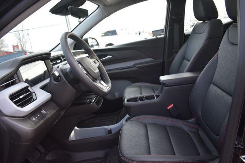 New 2027 Chevrolet Bolt EV RSImage 24