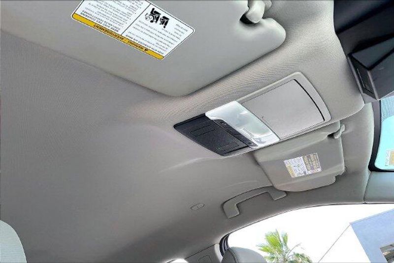 Used 2023 Nissan Rogue SVImage 29
