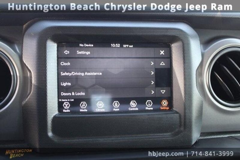 2022 Jeep Wrangler Unlimited WillysImage 24