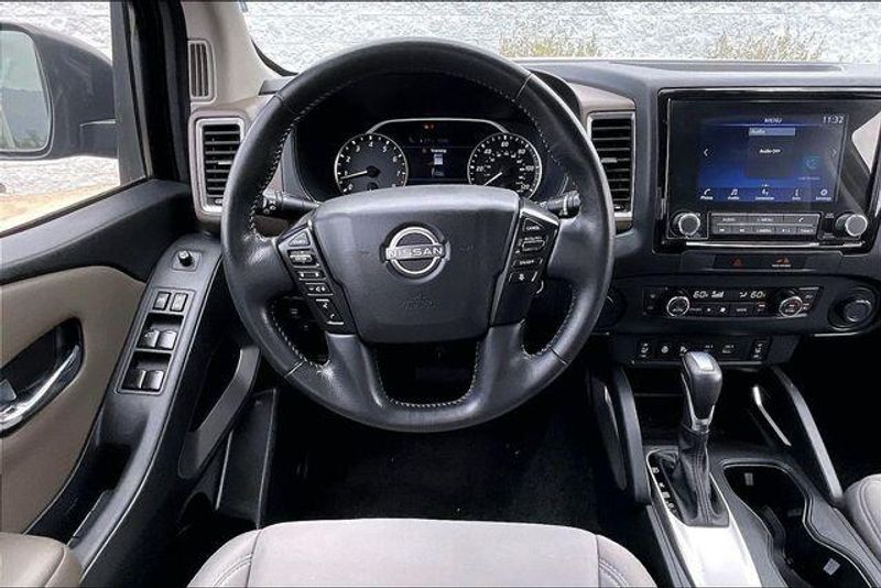 Used 2023 Nissan Frontier SVImage 4
