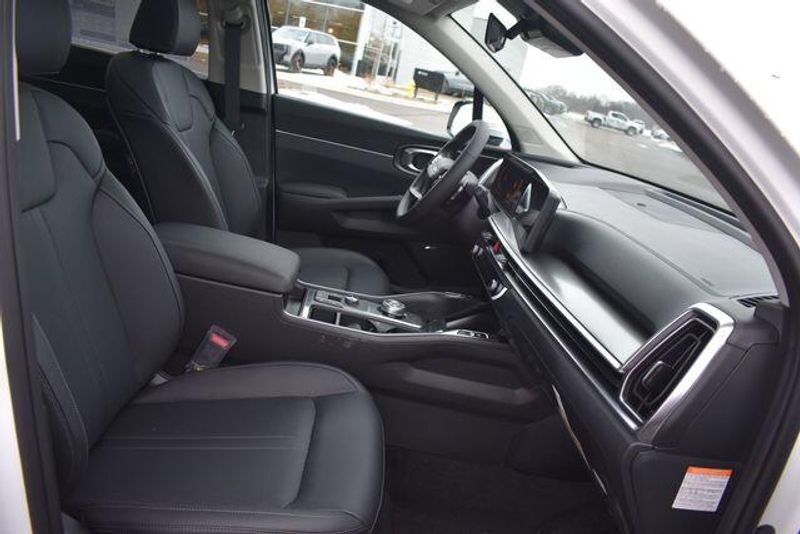 New 2026 Kia Sorento Hybrid EXImage 15