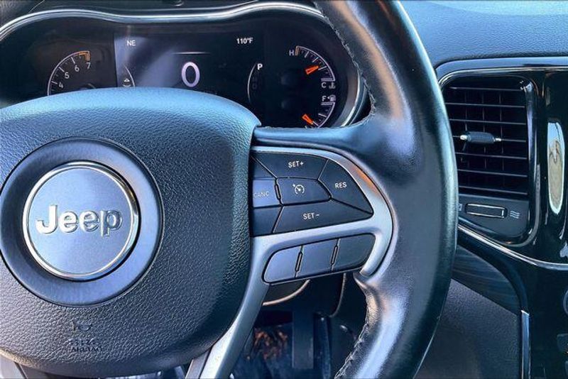 Used 2021 Jeep Grand Cherokee Laredo XImage 19