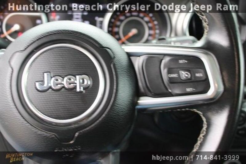 2022 Jeep Wrangler Unlimited SaharaImage 18