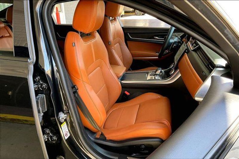 Used 2024 Jaguar XF R-Dynamic SEImage 6