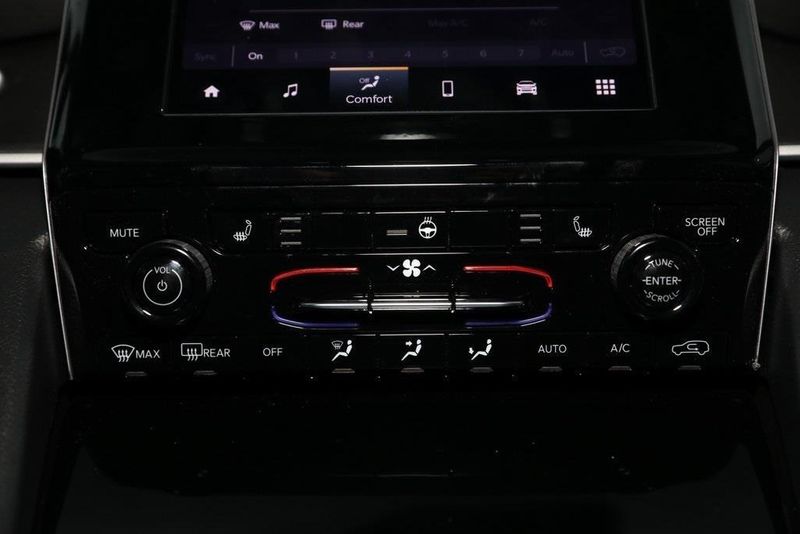 2025 Jeep Grand Cherokee Altitude 4x2Image 26