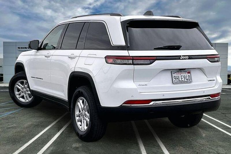 Used 2023 Jeep Grand Cherokee LaredoImage 10