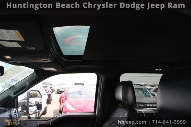 2015 Ford F-150 PlatinumImage 31