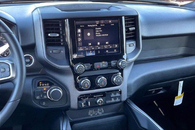 New 2027 RAM 1500 Express Crew Cab 4x4 5