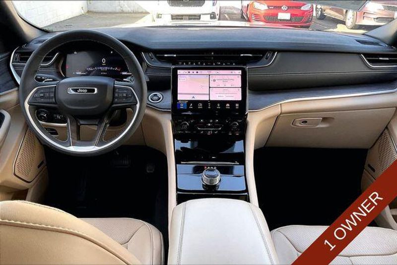 Used 2023 Jeep Grand Cherokee LimitedImage 15