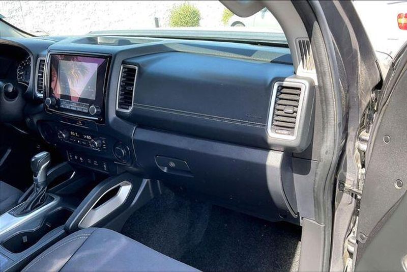 Used 2023 Nissan Frontier SVImage 16