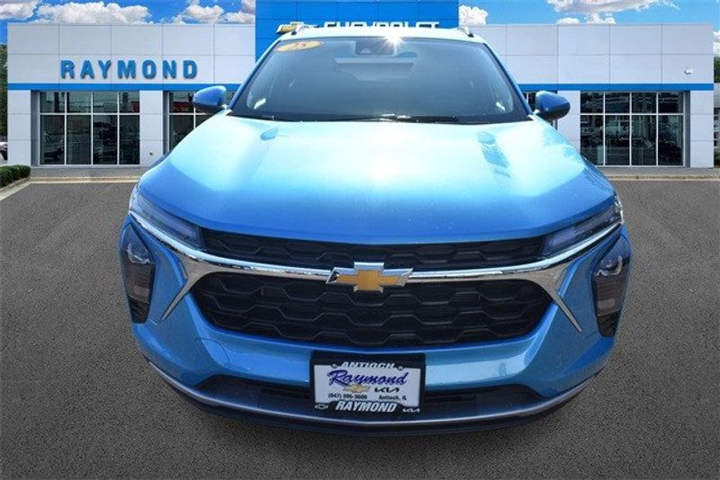 2025 Chevrolet Trax LTImage 8