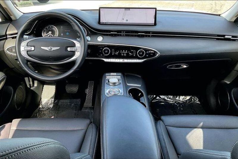 Used 2024 Genesis GV70 2.5TImage 15
