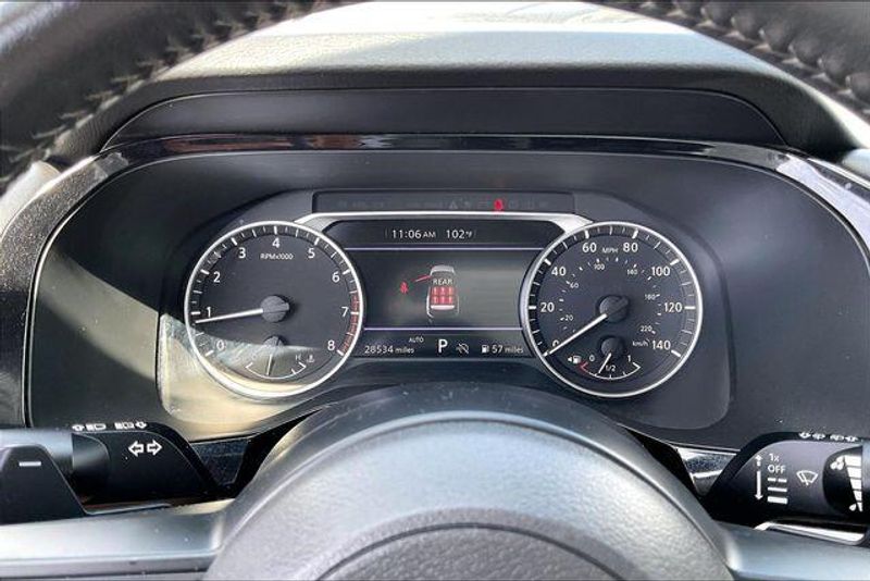 Used 2025 Nissan Pathfinder SVImage 20