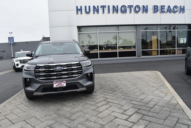 New 2025 Ford Explorer ActiveImage 21