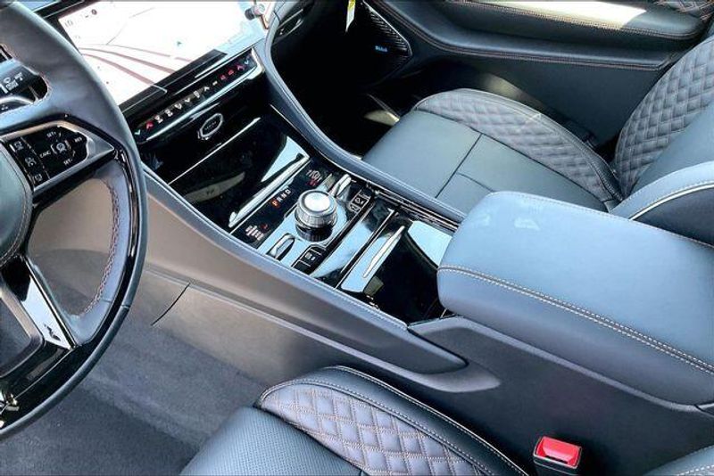 New 2026 Jeep Grand Cherokee SummitImage 7