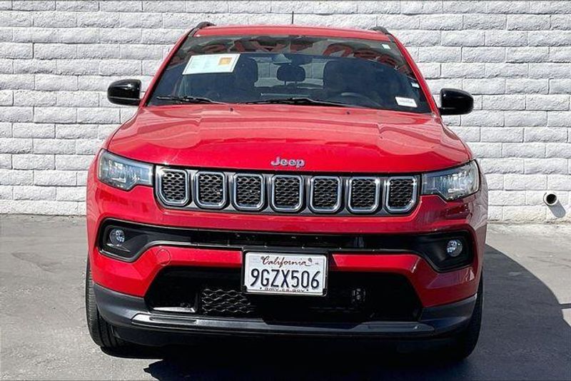 Used 2023 Jeep Compass LatitudeImage 2
