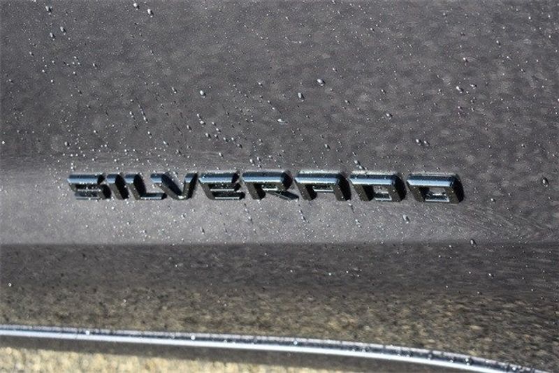 2024 Chevrolet Silverado 1500 RSTImage 15
