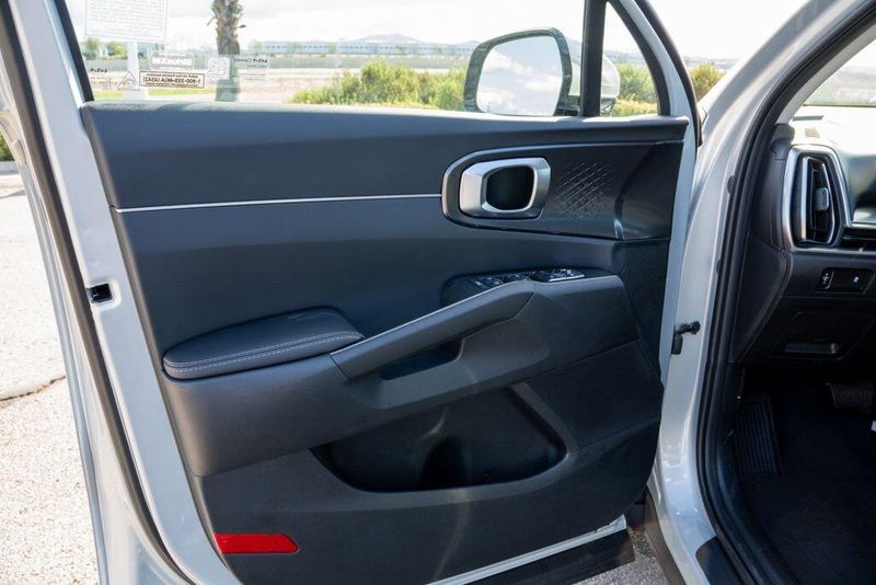 New 2026 Kia Sorento LXImage 11