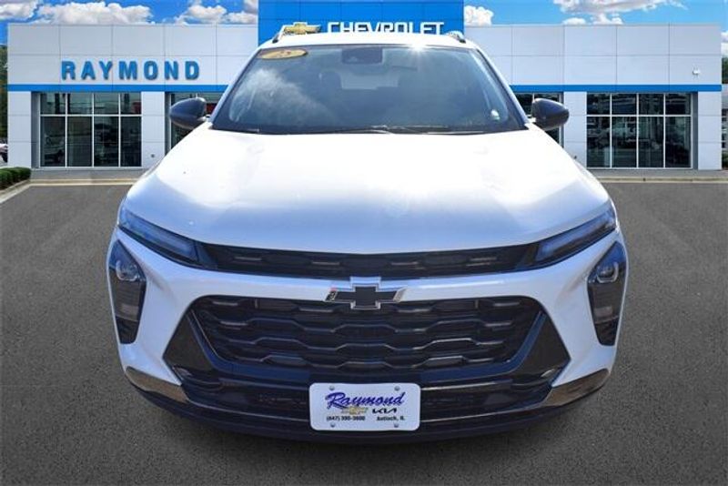 2025 Chevrolet Trax ActivImage 8