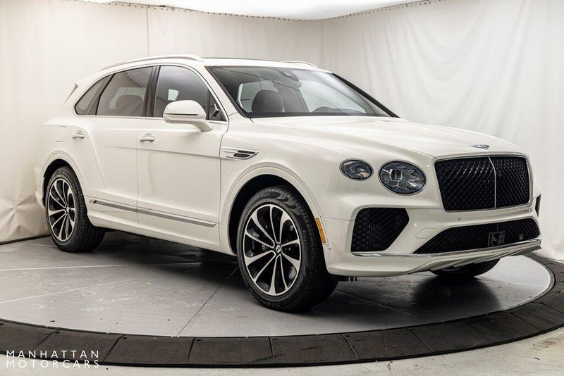 2024 Bentley Bentayga Image 7