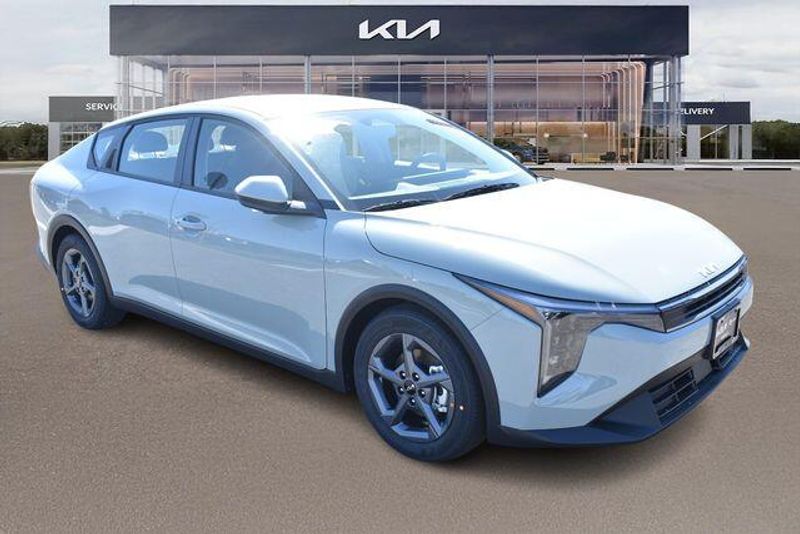New 2026 Kia K4 LXSImage 11