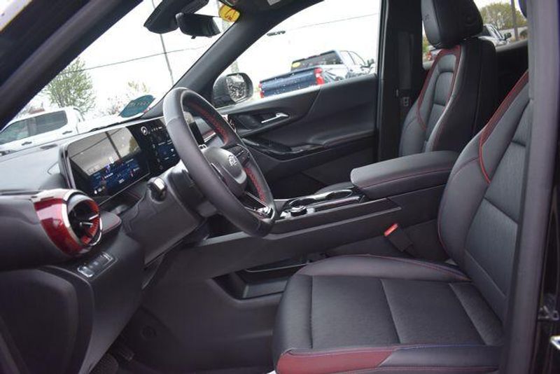 Used 2025 Chevrolet Equinox RSImage 22