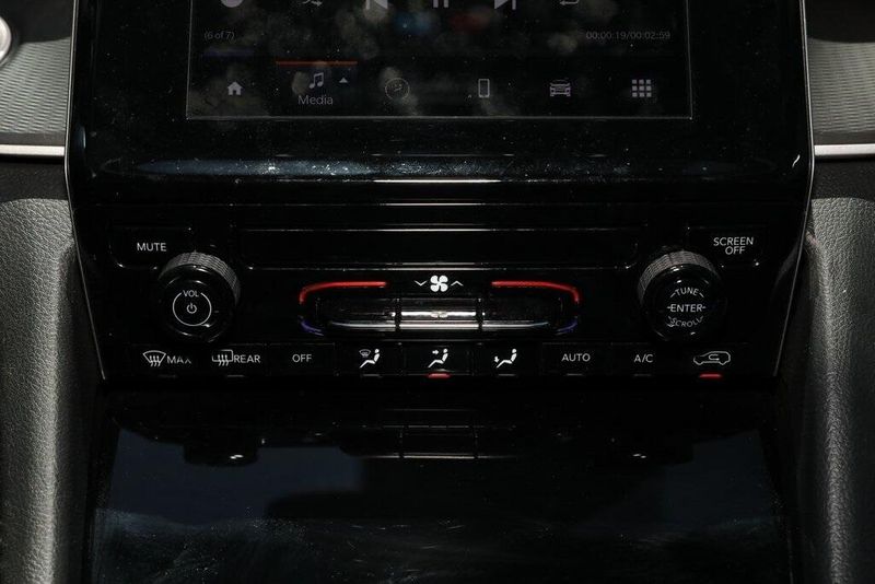 2024 Jeep Grand Cherokee LaredoImage 25