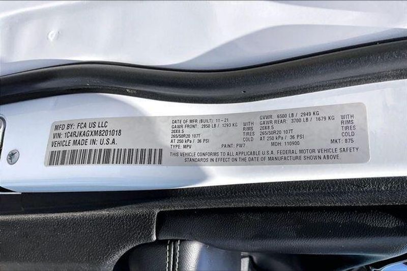 Used 2021 Jeep Grand Cherokee L AltitudeImage 32