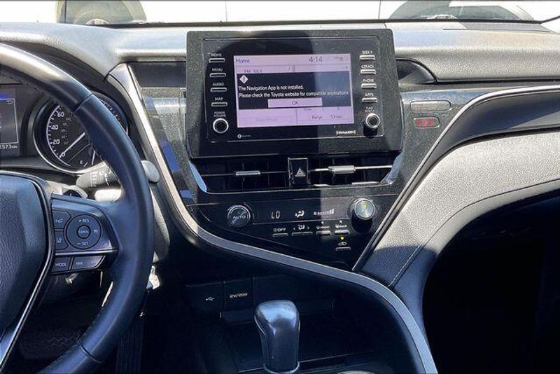 Used 2021 Toyota Camry SEImage 5