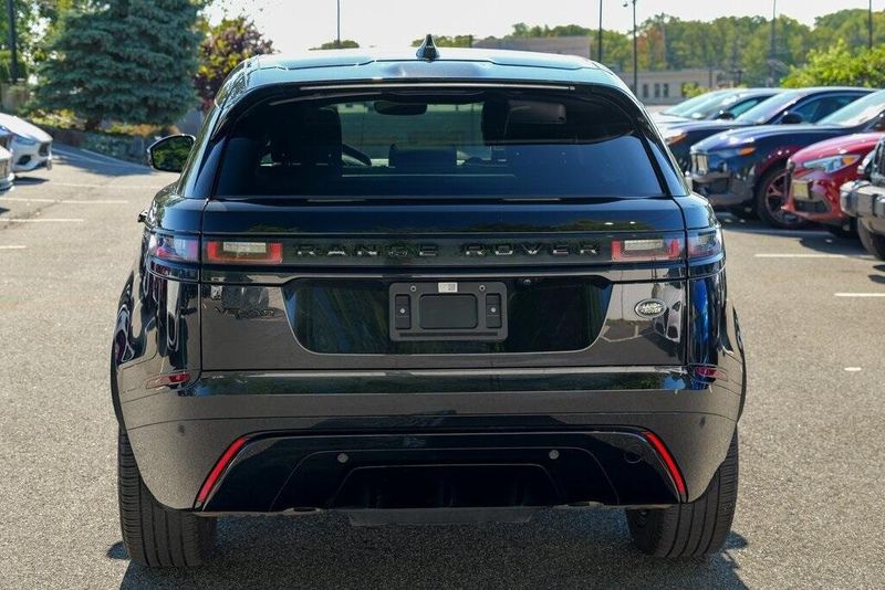 2022 Land Rover Range Rover Velar P250 R-Dynamic S photo 6
