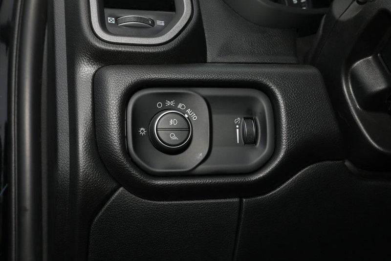 2025 RAM 2500 Tradesman Regular Cab 4x4 8